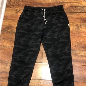 Vuori Performance Black Camo Joggers